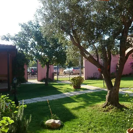 Aparthotel La Corte Dei Rei Castiadas
